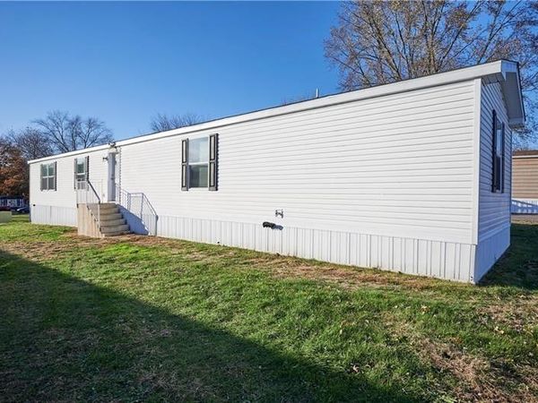 130 Brook Ln , Valencia, PA 16059