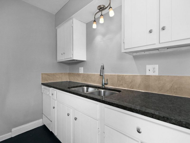 1882 Billingsley Road , Columbus, OH 43235 Photo 11