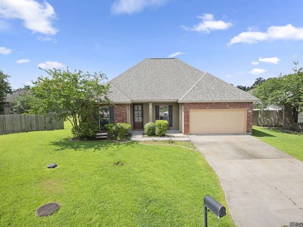 9144 Kanawha Ct, Denham Springs, LA 70726