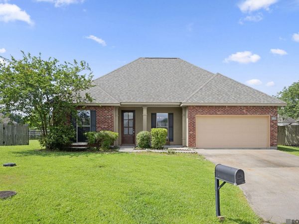9144 Kanawha Ct, Denham Springs, LA 70726