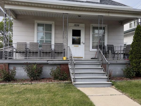 1226 Goold St, Racine, WI 53402