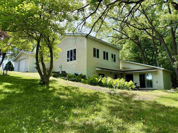 24975 Sunset Ridge Lane, Eastman, WI 54626