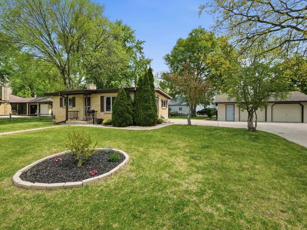 520 6th Street, Prairie Du Sac, WI 53578