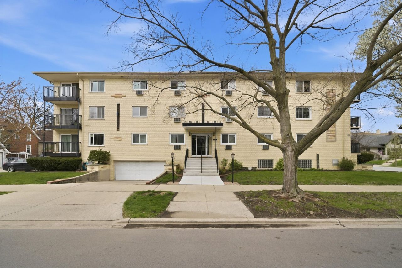 403 N Marion Street , Oak Park, IL 60302