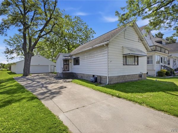 389 Delaware Street , Tonawanda, NY 14150