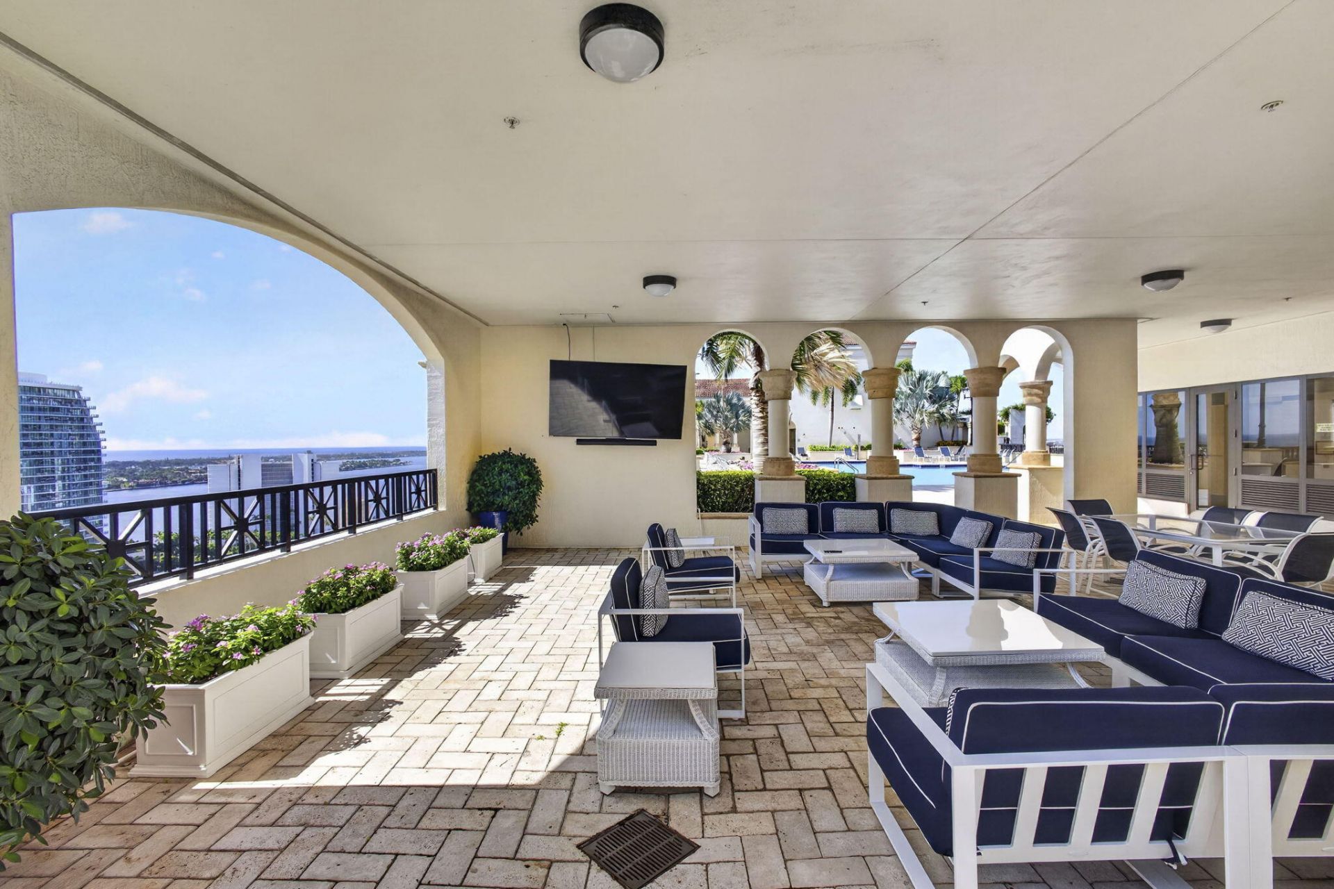 801 S Olive Avenue, Unit 614, West Palm Beach, FL 33401 Photo