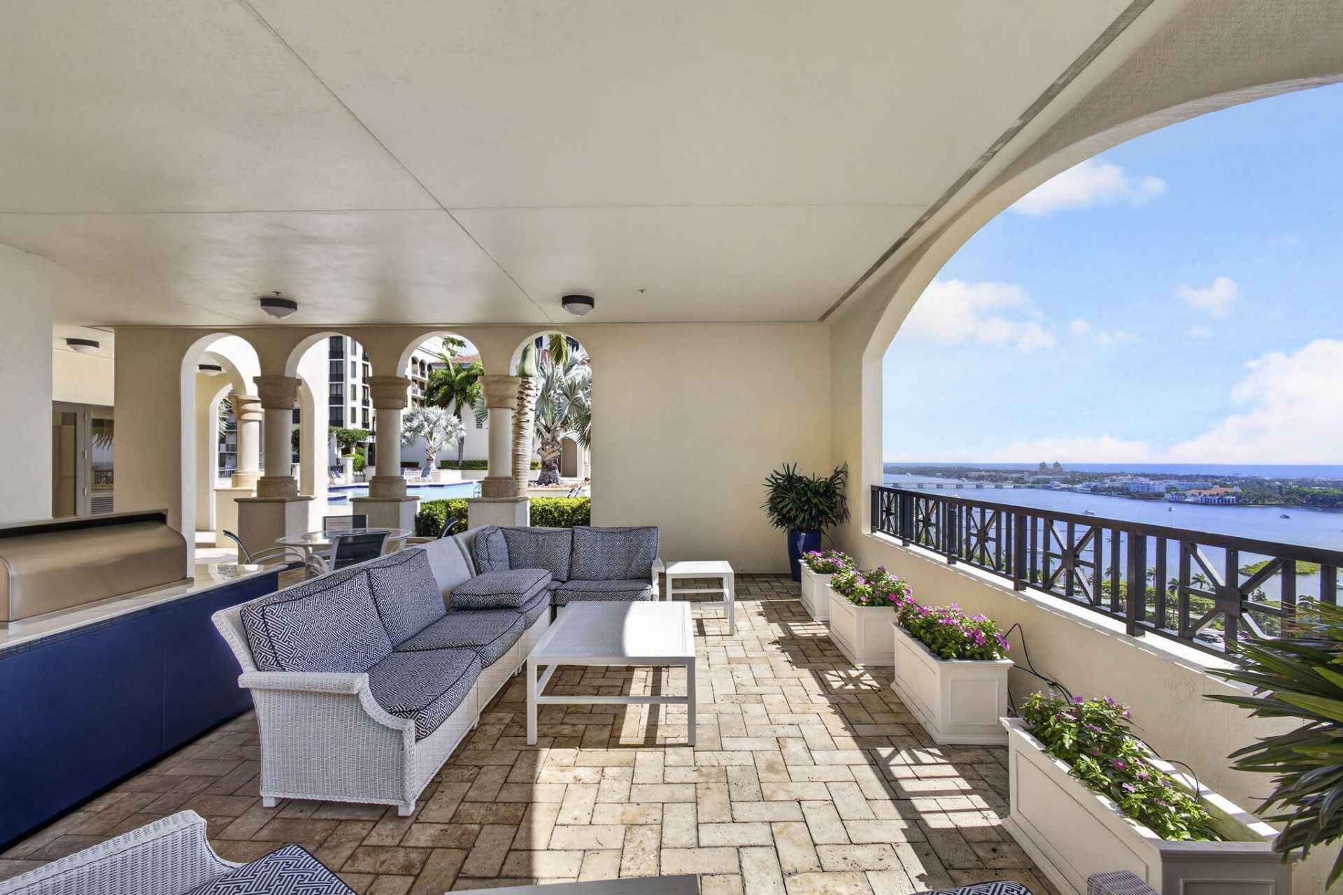 801 S Olive Avenue, Unit 614, West Palm Beach, FL 33401 Photo