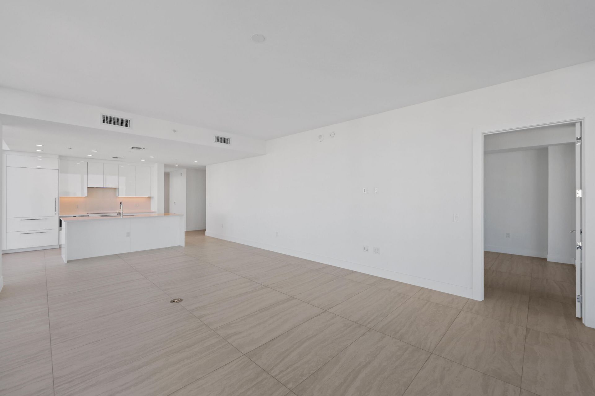 151 N Seabreeze Boulevard, Unit 903, Fort Lauderdale, FL 33304 Photo