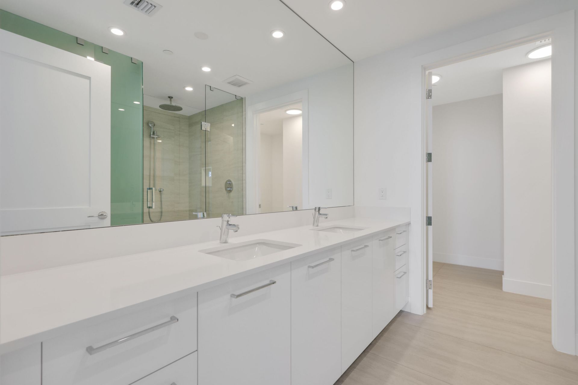151 N Seabreeze Boulevard, Unit 903, Fort Lauderdale, FL 33304 Photo