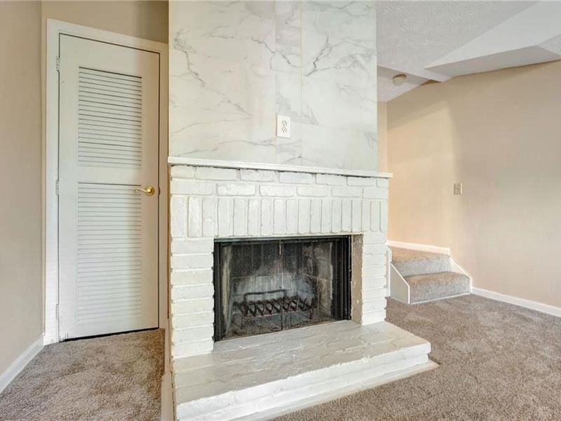 1028 E Crescentville Road, West Chester, OH 45246 Photo 4