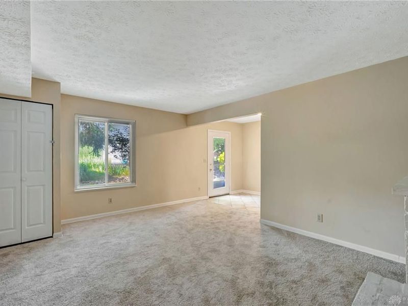 1028 E Crescentville Road, West Chester, OH 45246 Photo 5