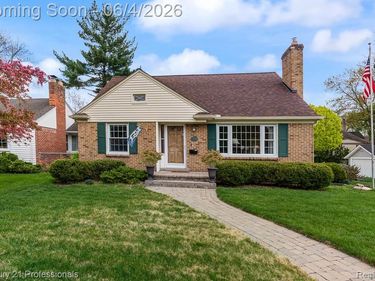 304 Highland Avenue, Rochester, MI 48307