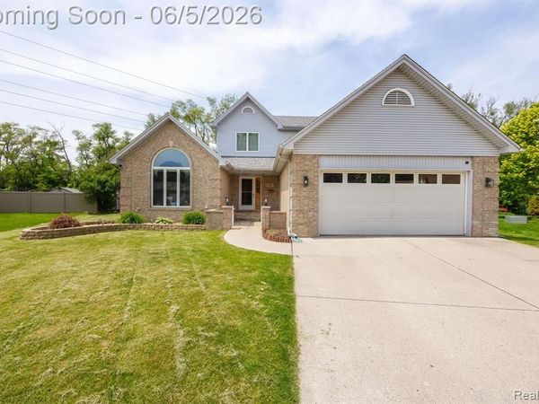 932 River Court, Wyandotte, MI 48192