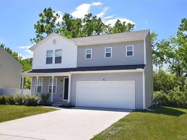 2288 Hunter Lane, Burton, Mi 48519