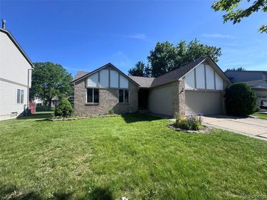 173 Algansee Drive , Troy, MI 48083