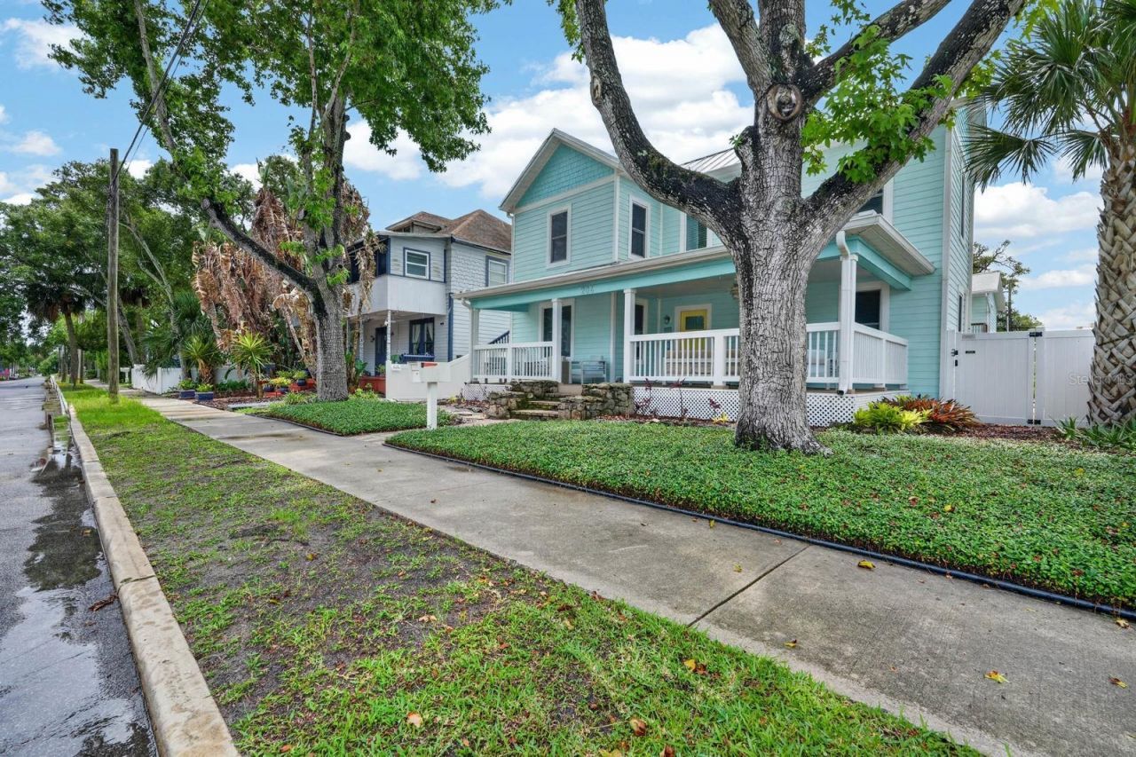 204 Palmetto Street, New Smyrna Beach, FL 32168 Photo
