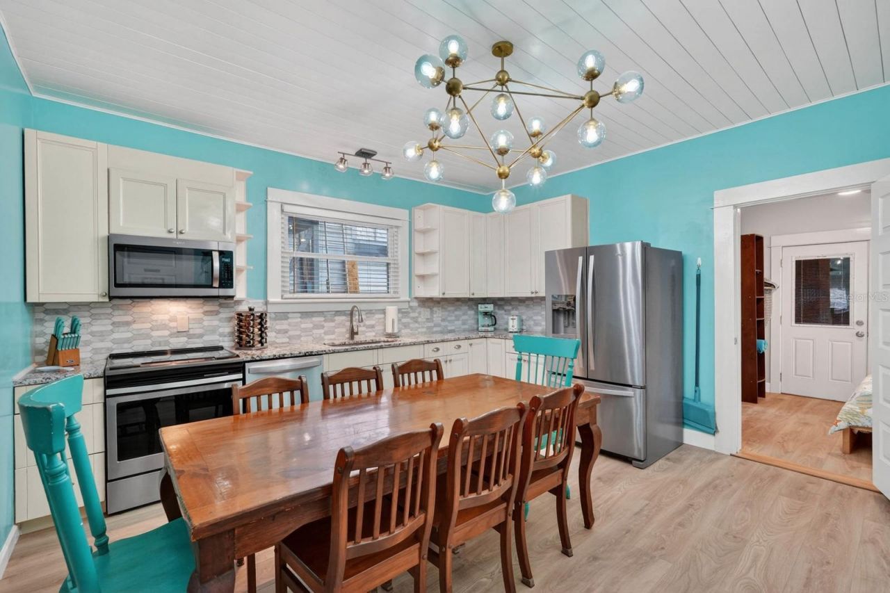 204 Palmetto Street, New Smyrna Beach, FL 32168 Photo