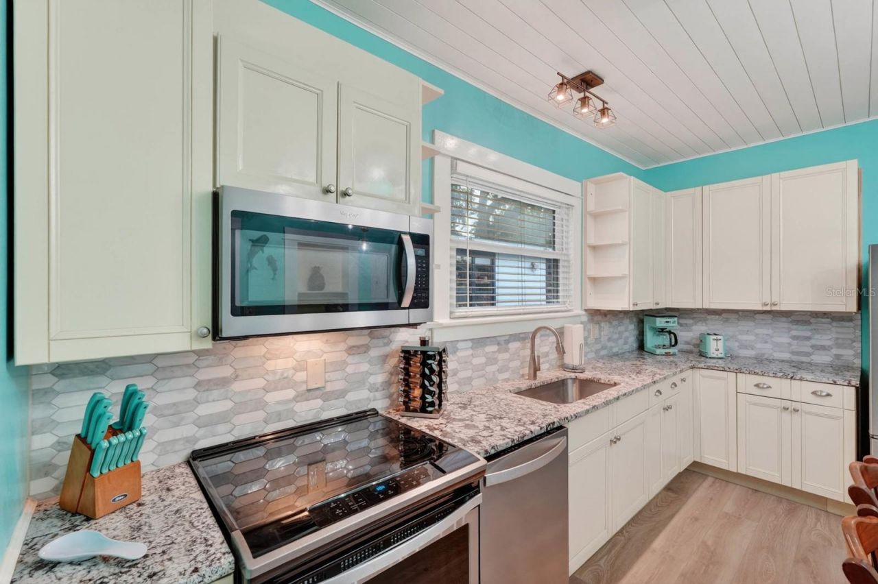 204 Palmetto Street, New Smyrna Beach, FL 32168 Photo
