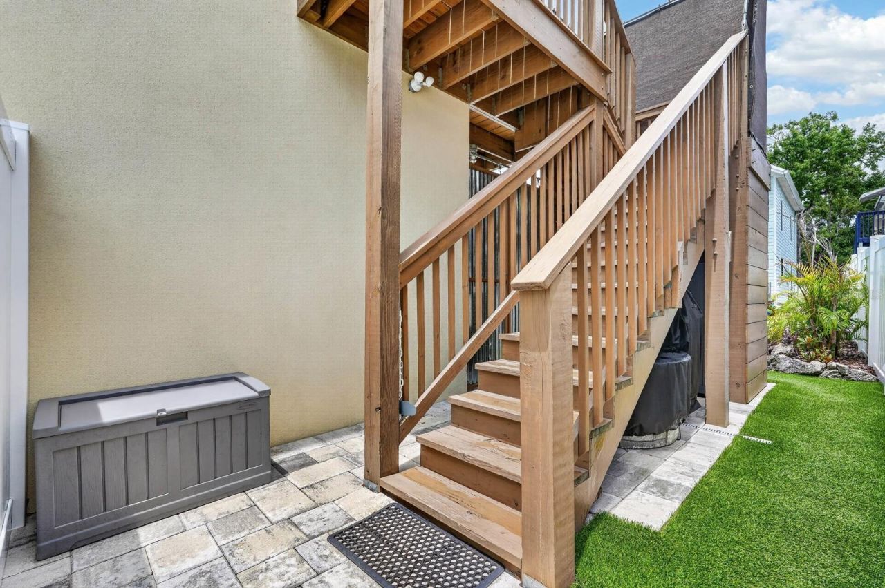 204 Palmetto Street, New Smyrna Beach, FL 32168 Photo