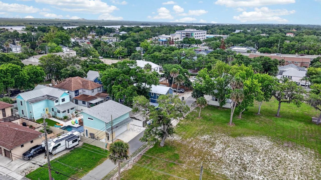 204 Palmetto Street, New Smyrna Beach, FL 32168 Photo