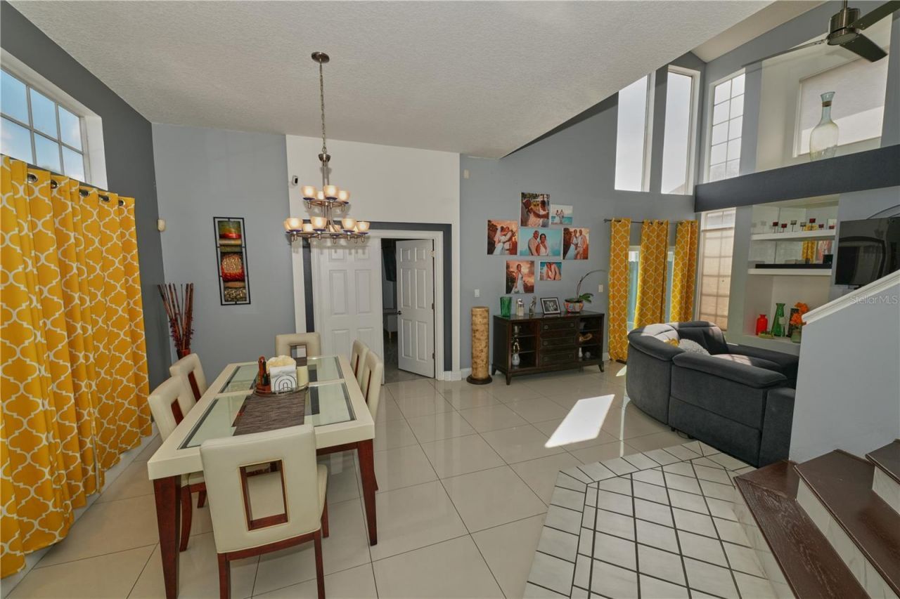 7305 Victoria Circle , Unit 202, Orlando, FL 32835 Photo