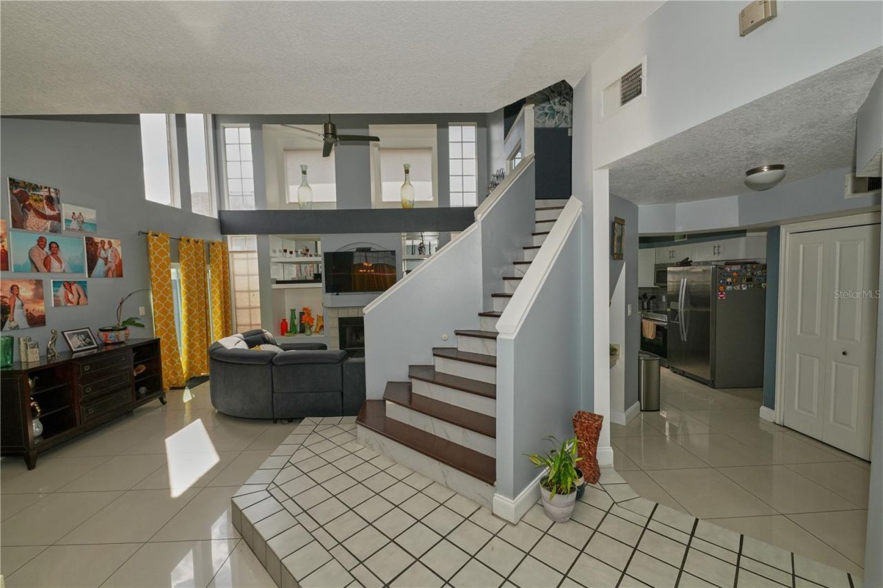 7305 Victoria Circle , Unit 202, Orlando, FL 32835 Photo