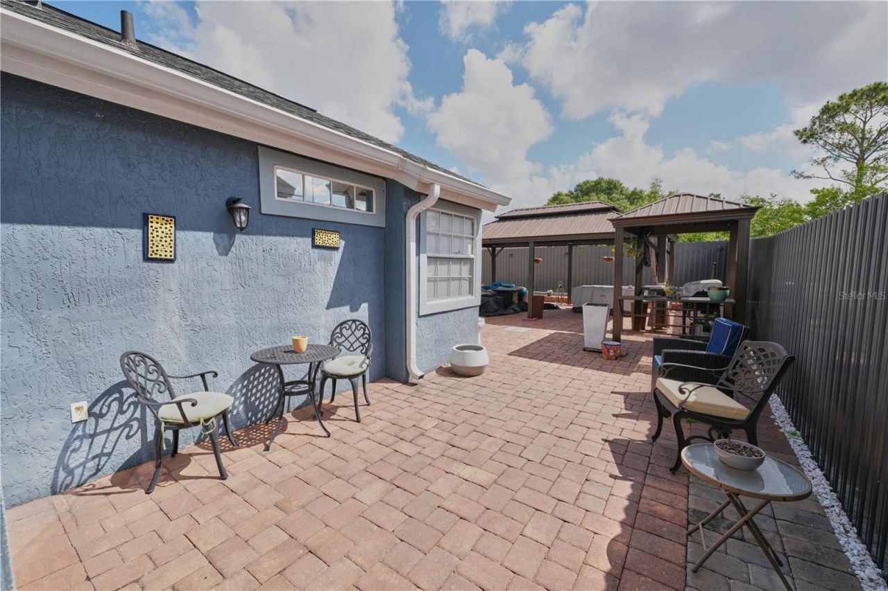 7305 Victoria Circle , Unit 202, Orlando, FL 32835 Photo