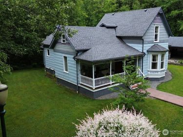 2909 Overpass Road , Bow, WA 98232