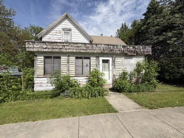 413 S Range Street, Wolcott, IN 47995