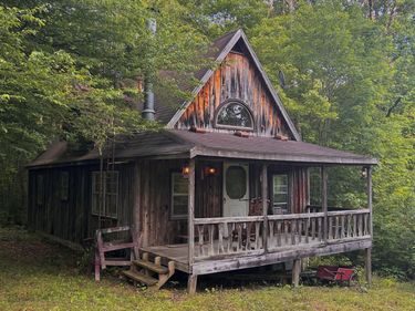 178 Greasy Creek Road, West Liberty, KY 41472