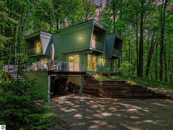 6609 Wasservalden Strasse, Bellaire, MI 49615