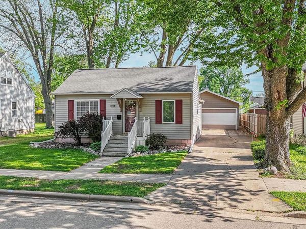628 ROOSEVELT STREET, Neenah, WI 54956
