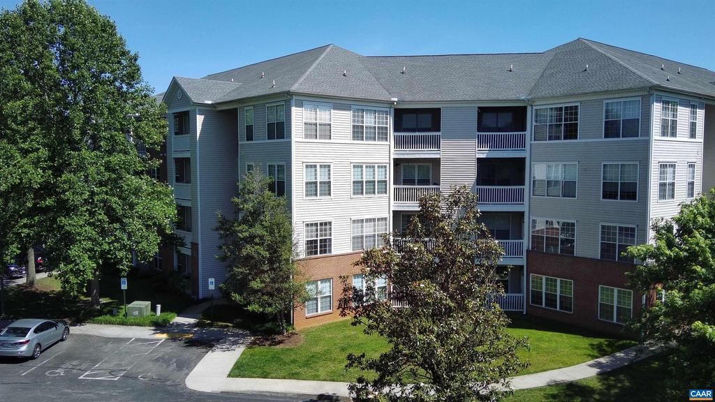 270 Riverbend Dr , Unit 1F, Charlottesville, VA 22911 Main Photo