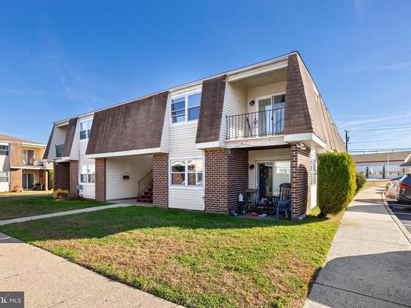 27 -7 FLORENCE TOLLGATE PLACE , BURLINGTON, NJ 08016