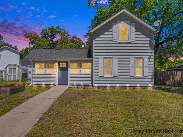 416 Pine Street, Fruitport, MI 49415