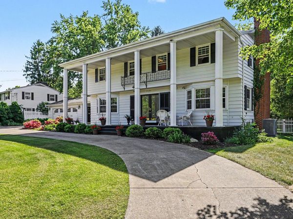 2106 Aberdeen Drive, Kalamazoo, MI 49008