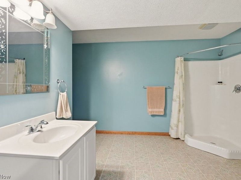 11245 Wellington Drive, Chardon, OH 44024 Photo 36
