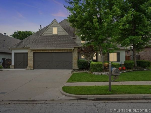 2708 E 140th Place S, Bixby, OK 74008