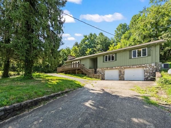 30 Arlington Extension, Bryson City, NC 28713