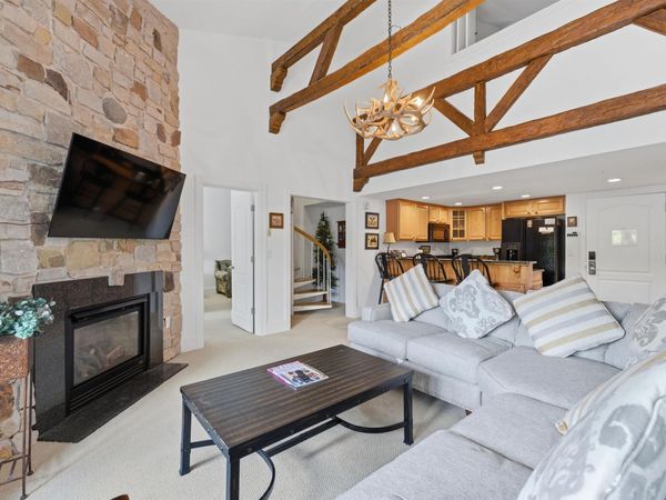19 Village Lodge Road, Unit 409, Stratton, VT 05155