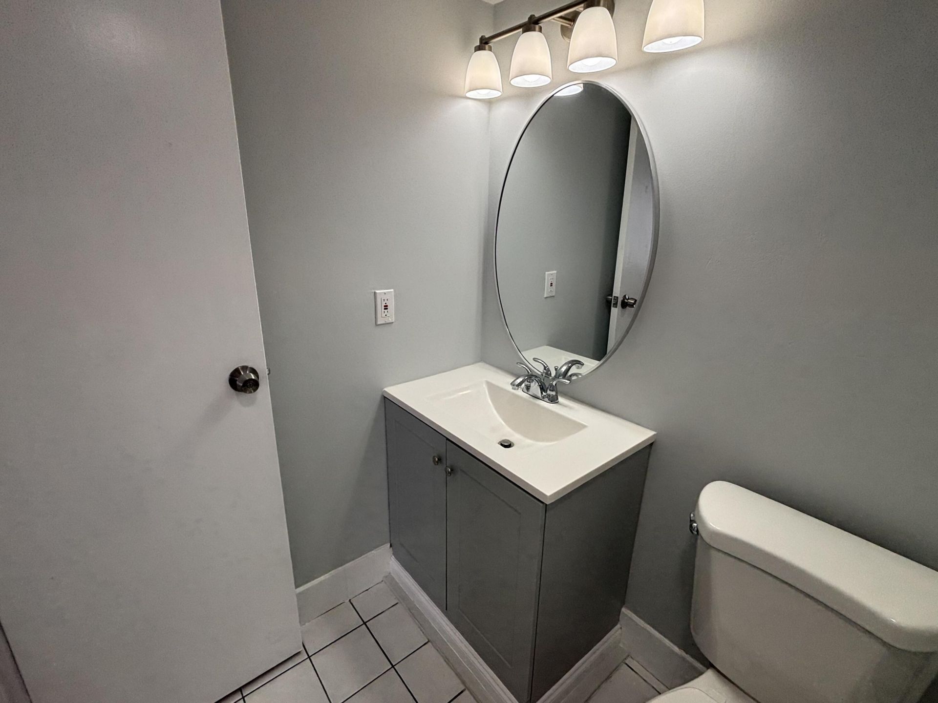 6100 S Falls Circle Drive, Unit 204, Lauderhill, FL 33319 Photo