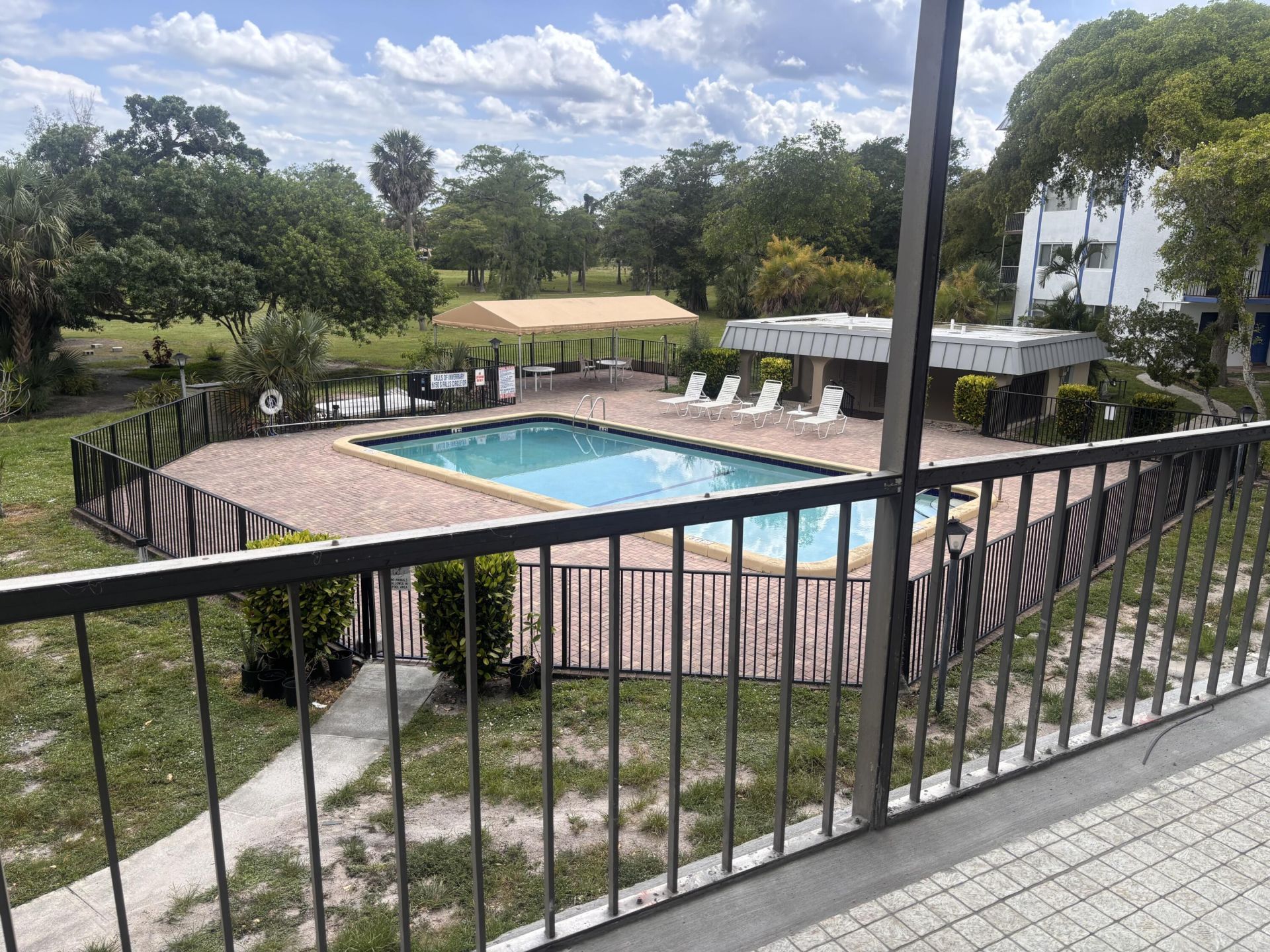 6100 S Falls Circle Drive, Unit 204, Lauderhill, FL 33319 Photo