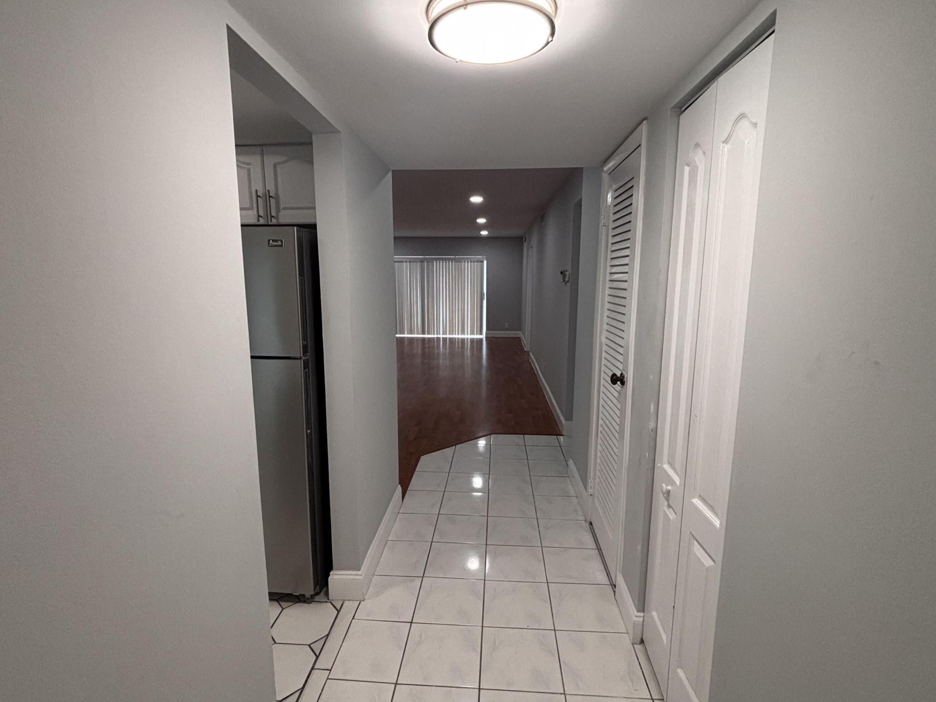 6100 S Falls Circle Drive, Unit 204, Lauderhill, FL 33319 Photo