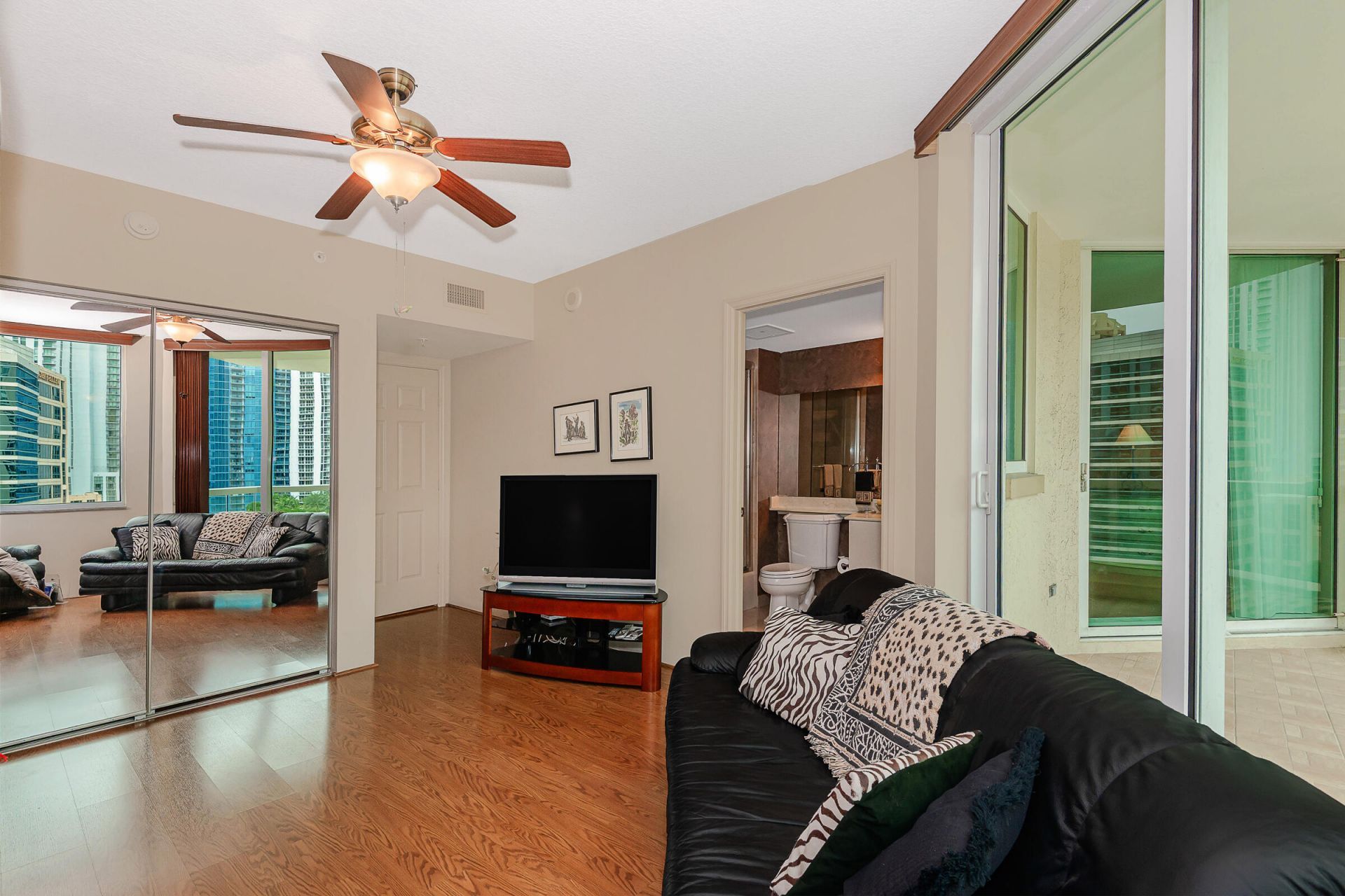 411 N New River Dr Drive E, Unit 1703, Fort Lauderdale, FL 33301 Photo