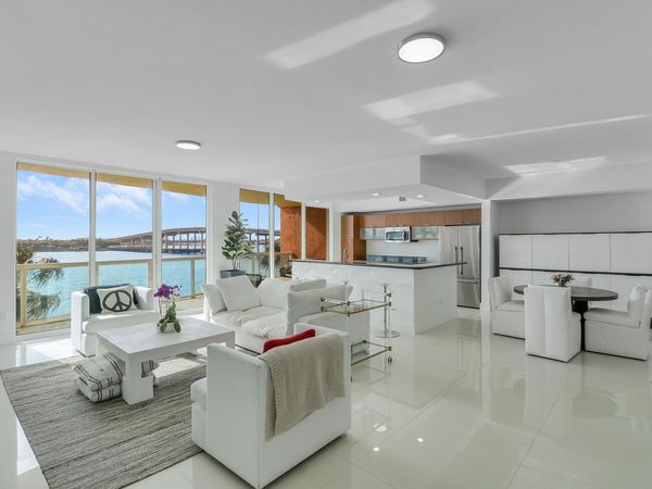 2640 Lake Shore Drive, Unit 307, Riviera Beach, FL 33404