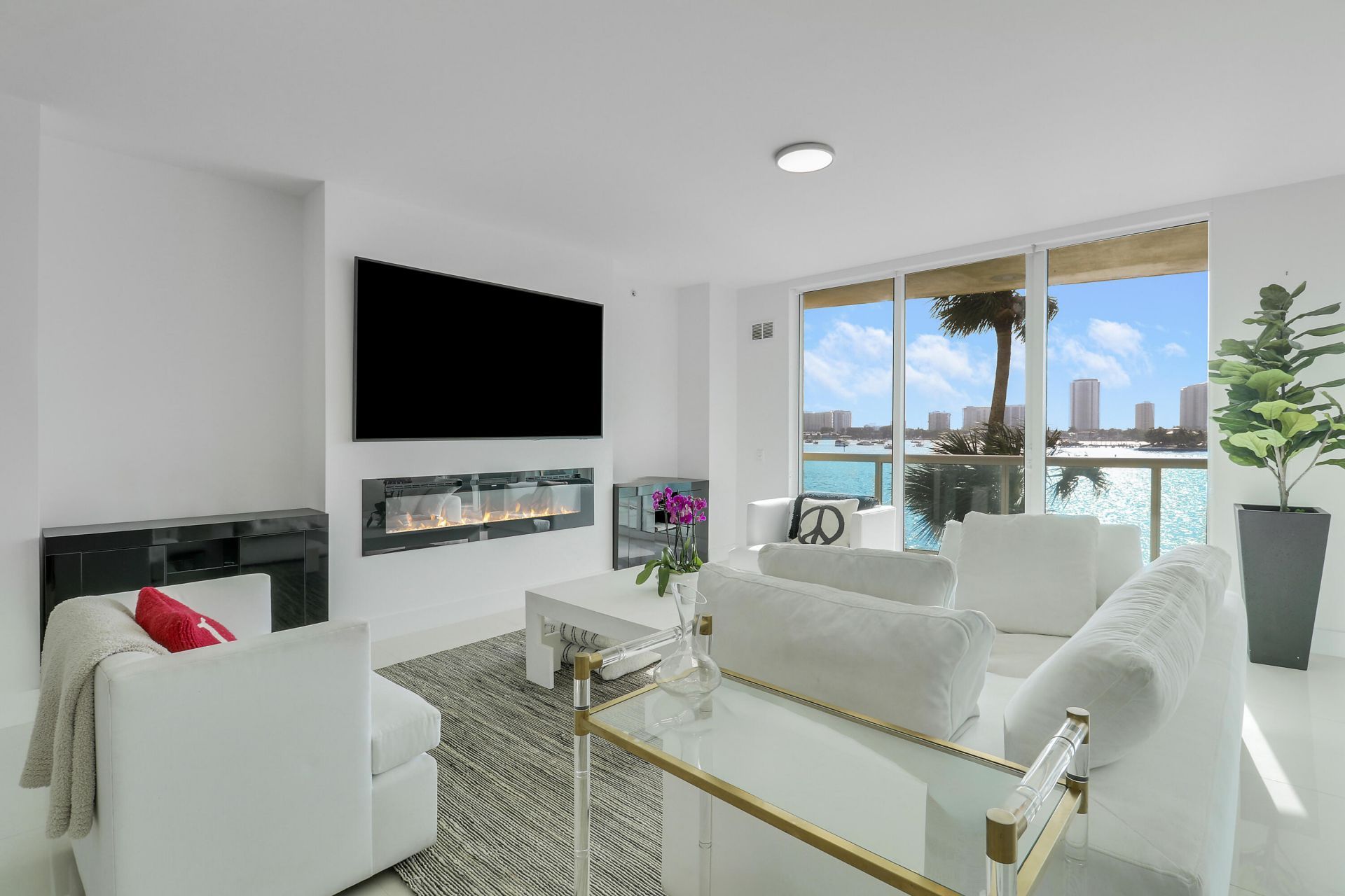 2640 Lake Shore Drive, Unit 307, Riviera Beach, FL 33404 Photo