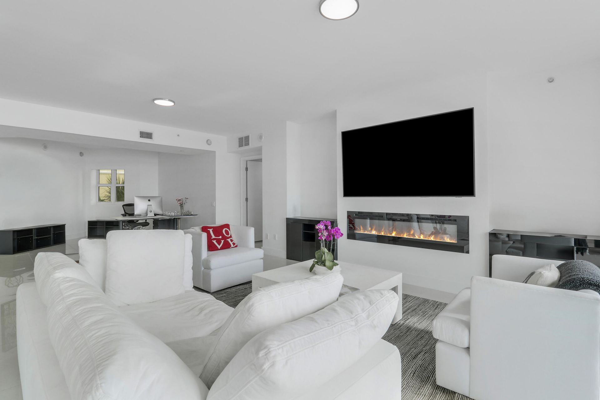 2640 Lake Shore Drive, Unit 307, Riviera Beach, FL 33404 Photo