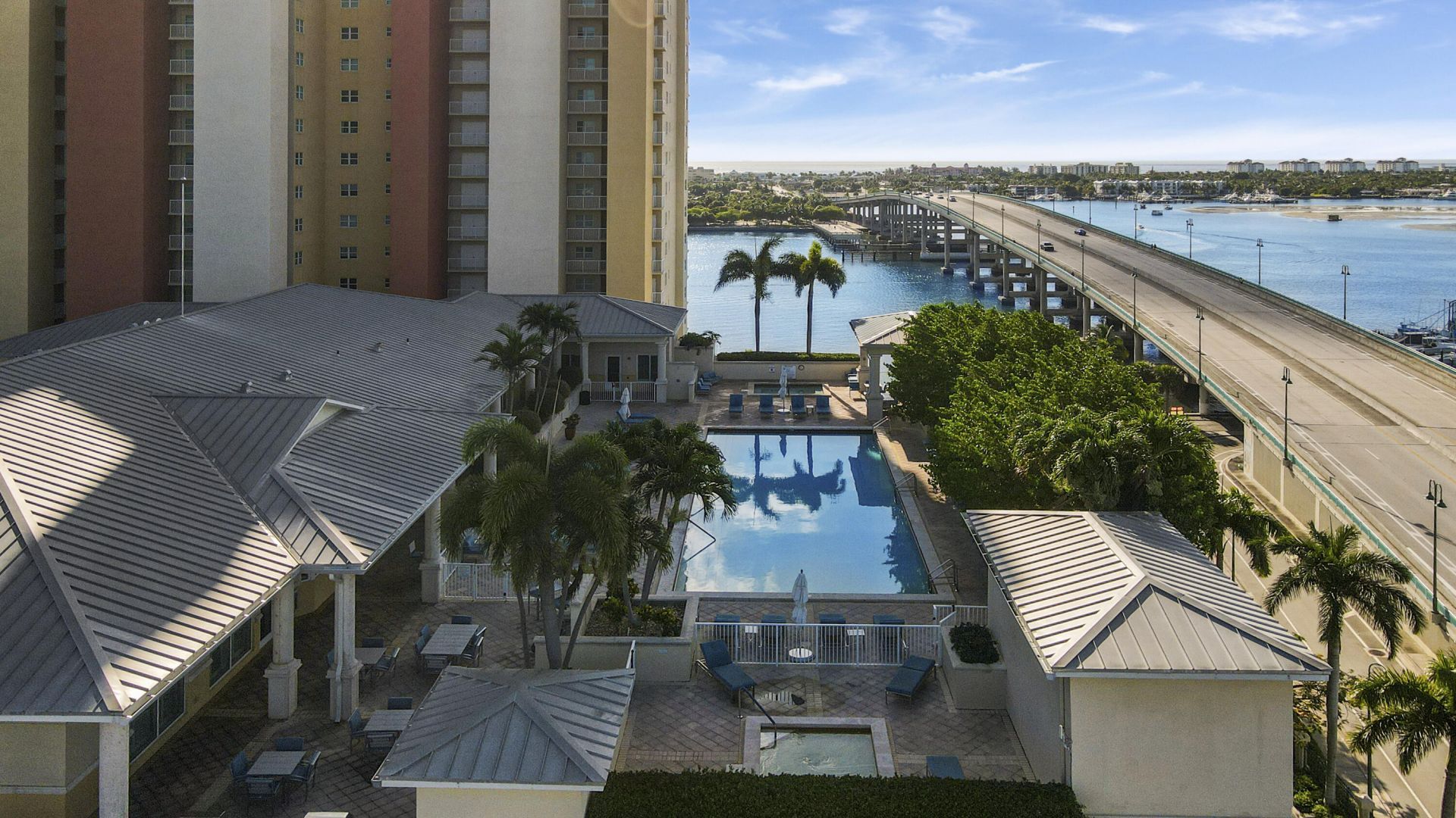 2640 Lake Shore Drive, Unit 307, Riviera Beach, FL 33404 Photo