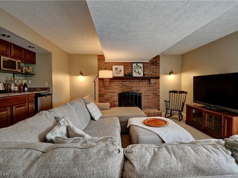 4528 Greenmeadow Avenue NW, Canton, OH 44709 Photo 19
