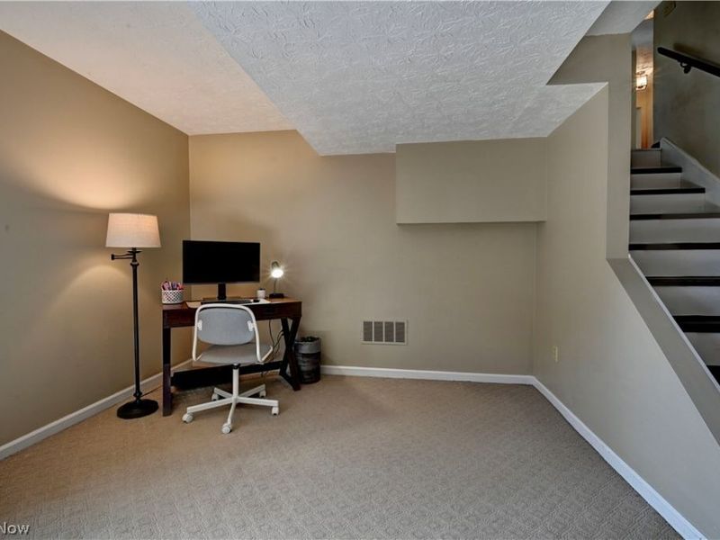 4528 Greenmeadow Avenue NW, Canton, OH 44709 Photo 20